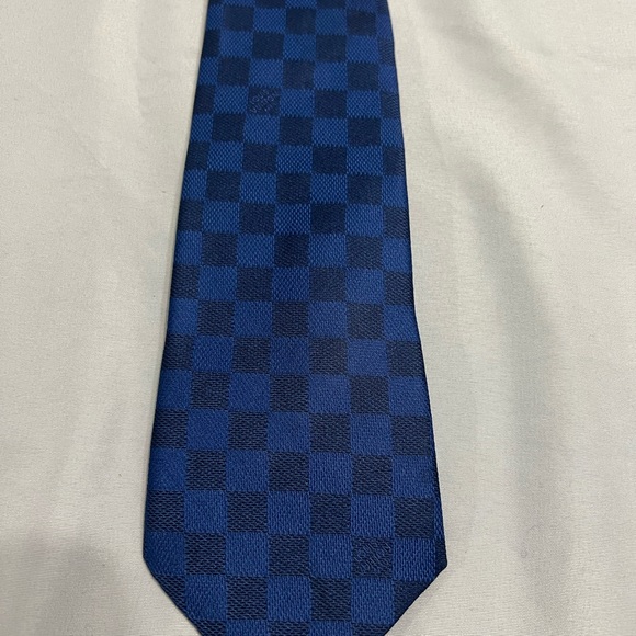 5 Louis Vuitton blue tie collection - Picture 6 of 9